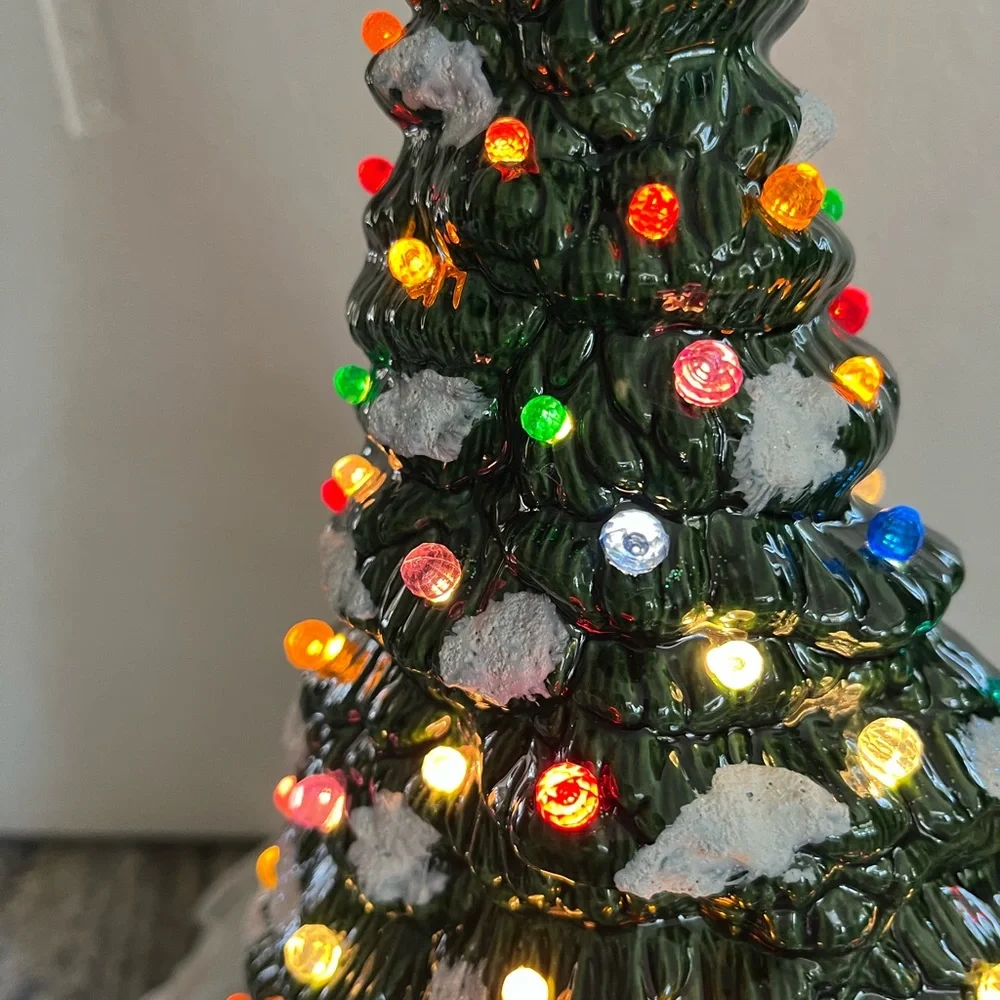 13 I/2 in ceramic glazed Christmas tree - Picture 6 of 11